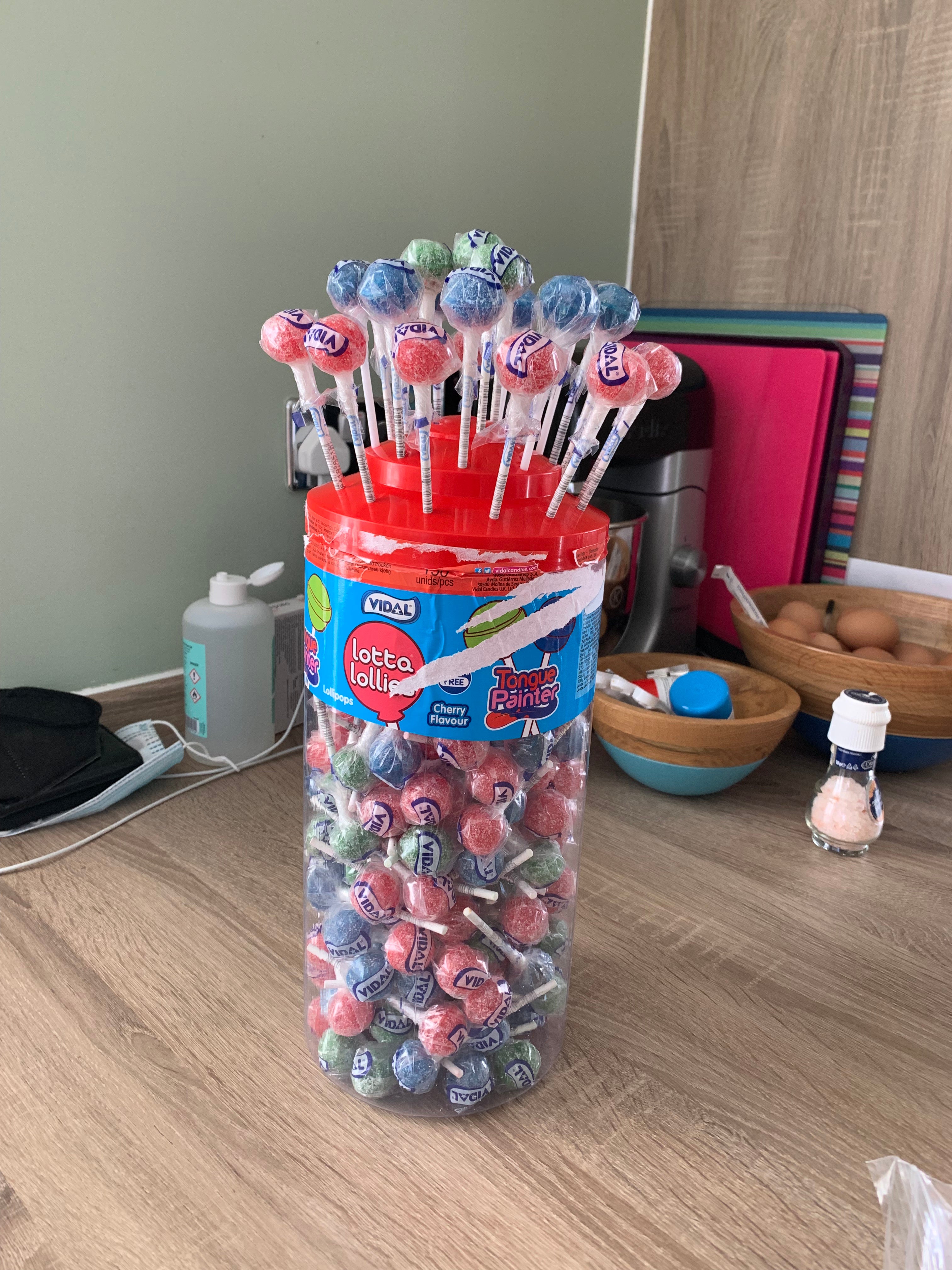 Tongue Painter Lollipops, Pack of 150